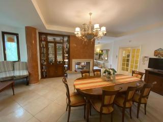 Villa dei Desideri, immersa nel verde con ampio parco - 2