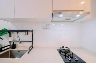 Good and Homey Studio at Sky House BSD Apartment By Travelio - Tangerang - 1