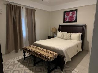 Deluxe Modern 1BR I Pool with Amazing Sea Views I Ideal Location - 4