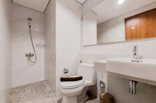 Cozy and Elegant 1BR The Smith Alam Sutera Apartment By Travelio - Tangerang - 3