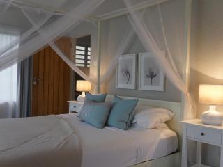 Villa Adina - Sleeps 7 - Pool - Parking - Garden - Becke Moui - 2
