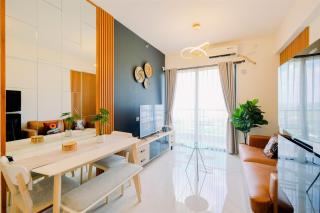Modern Look 2BR at Sky House BSD Apartment By Travelio - Tangerang - 1
