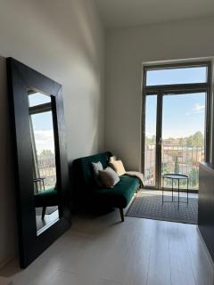 Cozy Penthouse Loft - Near the Airport - 6