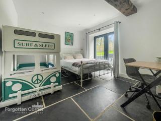 Wiggle Barn - Torpoint - 1