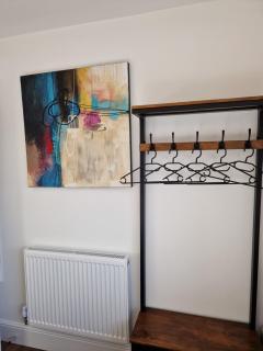 Modern & Spacious 5 Bedroom Bungalow with Parking Near Brecon Beacons & Bike Park Wales - 6