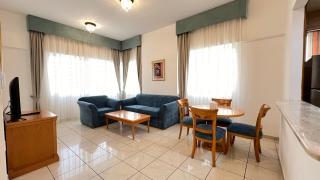Uptown Hotel Apartments Abu Dhabi by Gewan - Abu Dabi - 1