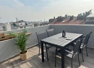 FATİH MERKEZİ LOKASYON GÜZEL TERAS MANZARALI DAİRe - Estambul - 2