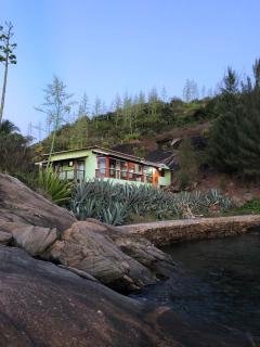 Pé nas pedras - Guarapari - 3