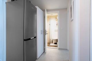 Modern and Designed 2BR W Garden - 8