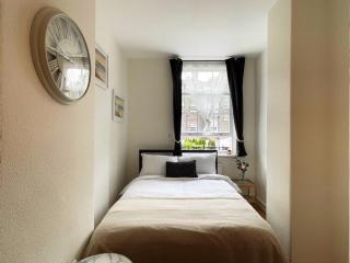 Harper's Place near Kings Cross - 2 Double Beds, 1 Sofa Bed, Great Location, Ideal for Families - London - 7