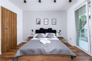 Prestigious Residence with Garden, Garage, and Elegant Rooms - Krakau - 8