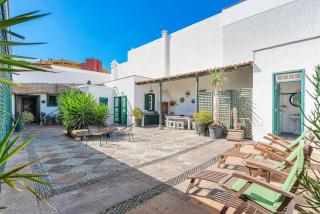 Traditional Canary house next to the beach - Porís de Abona - 0
