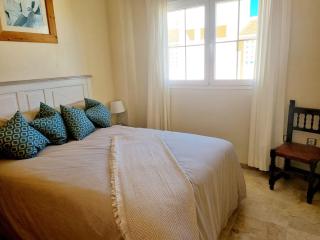 Casa Duquesa with pool views close to Port - San Luis de Sabinillas - 4