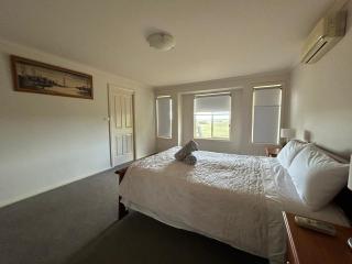 Country Paradise Estate - Hall - 9