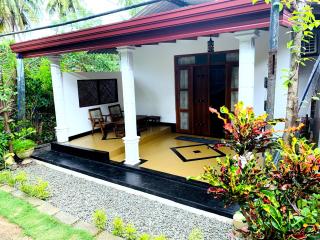 KBC Hotel & Guest House - 4