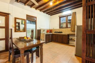 6-BR Garden Legian Villa 5-Min Walk to Beach and Shops Bali - Seminyak - 4