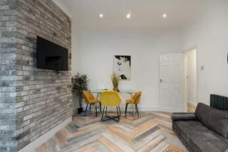 Cosy & Stylish Two Bed Apartment - 2