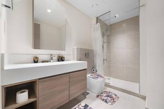 Luxury 1BR apartment at Creek Edge Tower 2 - Dubai - 6