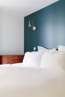 Rue du Faubourg du Temple, Paris, France - Parigi - 1