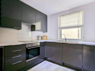 i360 Pad - by Brighton Holiday Lets - Brighton & Hove - 2