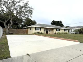Home in Clearwater Quiet Spacious close to beaches - 7