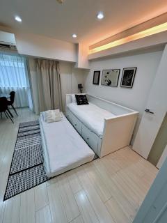 Roppongi 4 minutes, 4 person ,Dyson hair dryer, POLA toiletries - Tokyo - 7