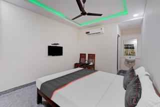 Nanganallur Stays Near by Chennai Airport - Chennai - 4