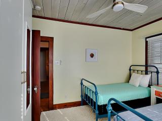Treehouse Haven - 9