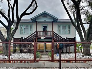 Treehouse Haven - 8