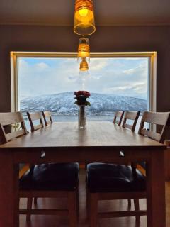 Stor leilighet nært sentrum med nydelig utsikt! - 0