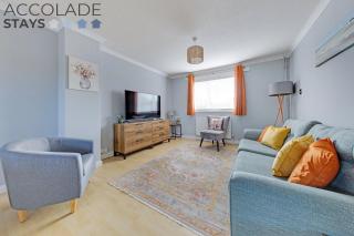 3 Bed, sleeps 6, with parking and WiFi - Basingstoke - 0