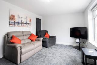 2 Bedroom House By Brookland Stays Serviced Accommodation Short Lets Brumby With Free WiFi - Brumby - 1