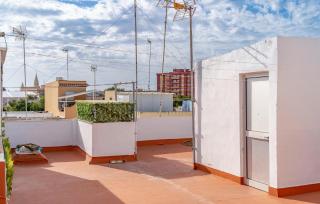 2 Bedroom Awesome Apartment In Chipiona - 2