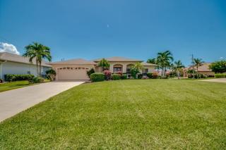 Villa Harmony by CoralVilla, pool, great location - Cape Coral - 1