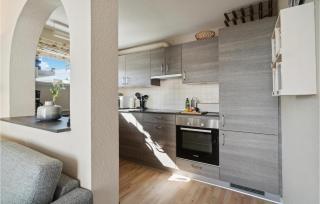 Pet Friendly Apartment In Allinge - Allinge - 4