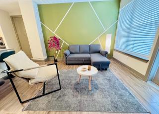 Full Apartment, 15 Min to Disney, King Bed Pet-Friendly, Resort-Style Amenities - Orlando - 1