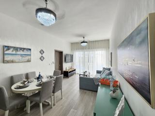 Melody 2BDR Condo with Pool View in Coral Bay #2 - 5