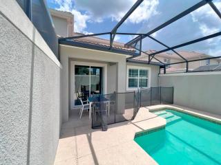 Spacious 5BR Villa w/ Private Pool Near Disney & Orlando! - 9