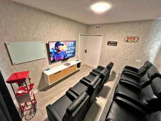 Spacious 5BR Villa w/ Private Pool Near Disney & Orlando! - 5