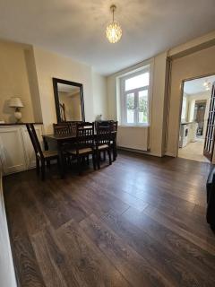 2 bed Cardiff home - Cardiff - 6