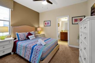 Embrace Disney Magic at Our Luxe 6-BR Villa in ChampionsGate! - Davenport - 4
