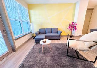 Full Apartment Pet-Friendly, 15 Min to Parks, King Bed, Resort-Style Amenities - Orlando - 4