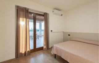 2 Bedroom Cozy Apartment In Moscufo - Moscufo - 4