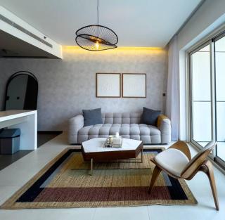 Modern 1BR Panoramic View, West Avenue - Dubai - 3
