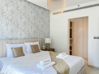 Modern 1BR Panoramic View, West Avenue - 8