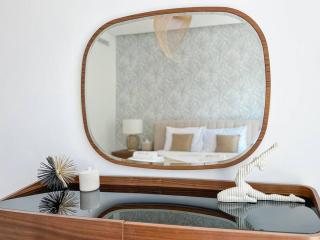Modern 1BR Panoramic View, West Avenue - Dubai - 1