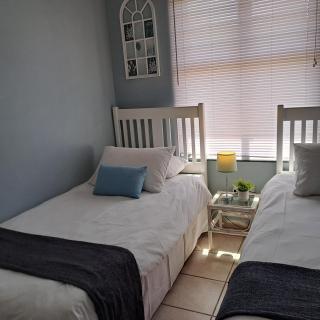 10 Seaverge - Port Edward - 1
