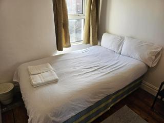 Comfy Room By Gloucester Road - Bristol - 7