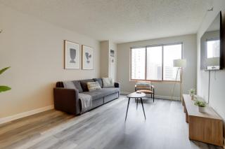 Perfect 2BR Apartment on 10th Floor - 1