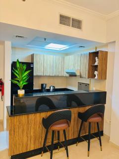 Stunning Studio with Rooftop Pool, Balcony & Gym - Dubai - 4